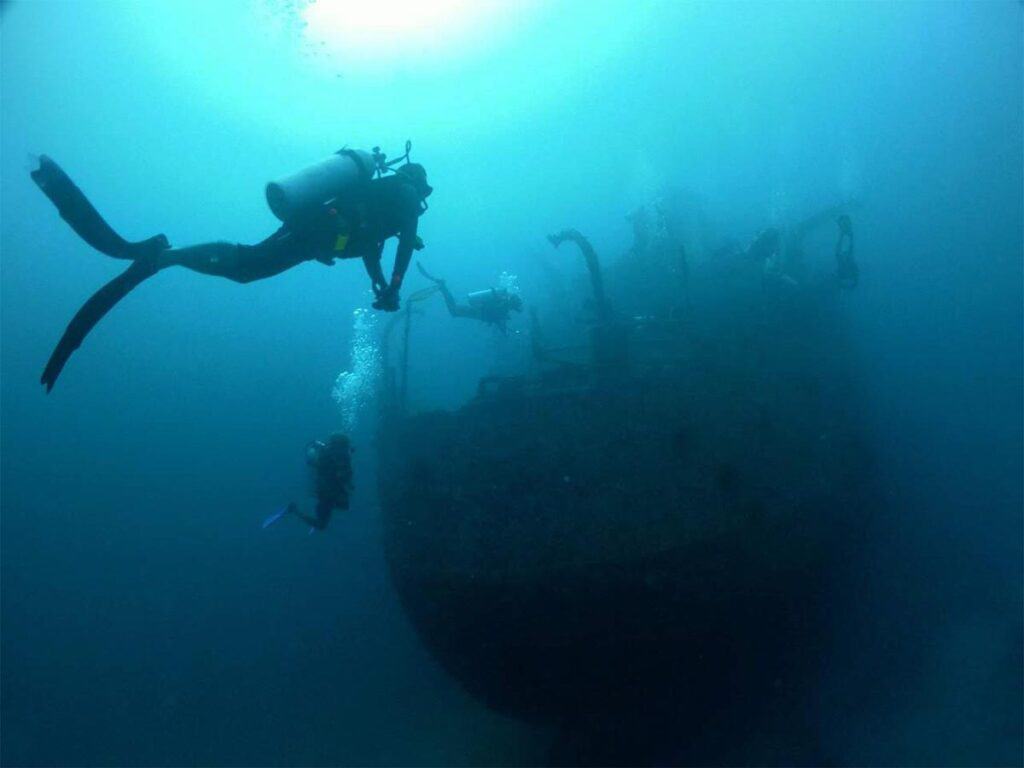 Divers at Maldives Victory Wreck