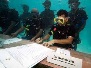 Underwater Cabinet Meeting in Maldives