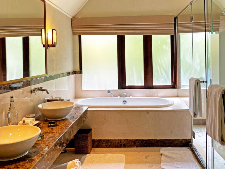 Taj Beach Villa Duplex Bathroom